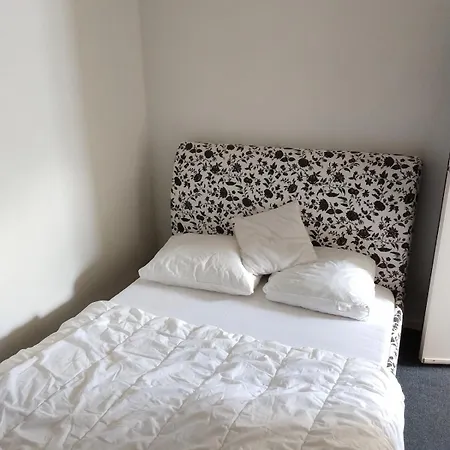 Entire In アパート ヌエネン